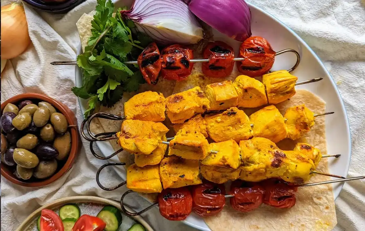 طرز تهیه انواع جوجه کباب طعم دار